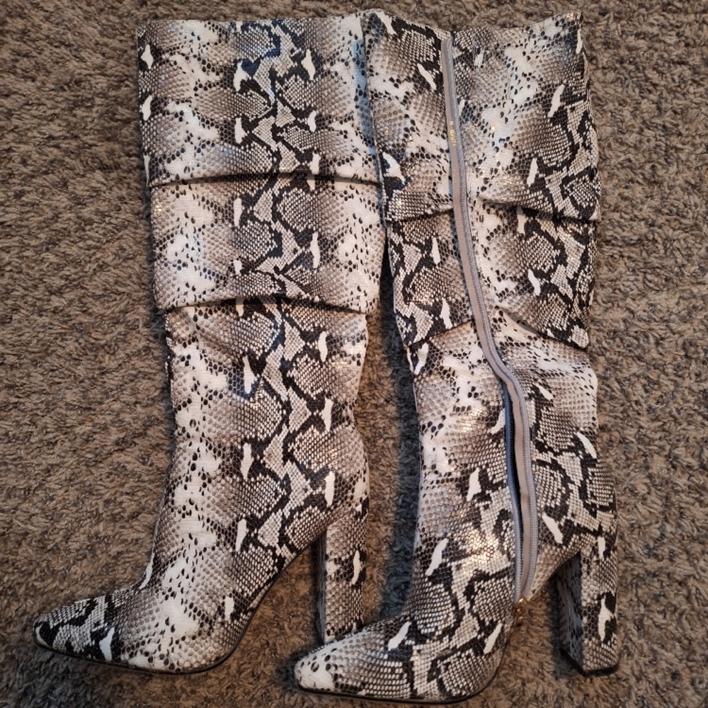 Snakeskin Patterned Knee-High Boots